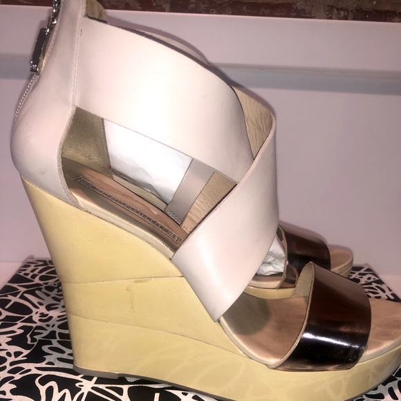 Diane Von Furstenberg Shoes - Diane Von Furstenberg rose gold wedges